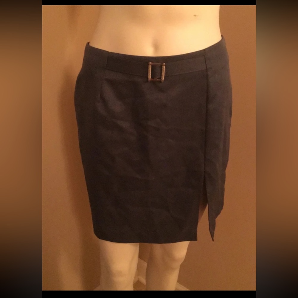 Grey skirt